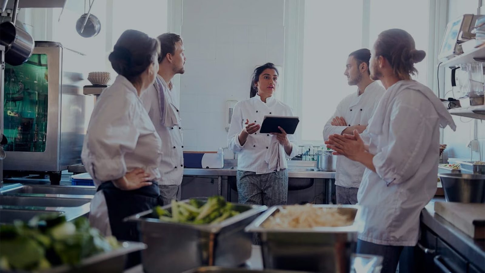 Silêncio que Pesa: Quebrando a Cultura Tóxica com Segurança Psicológica no Food Service