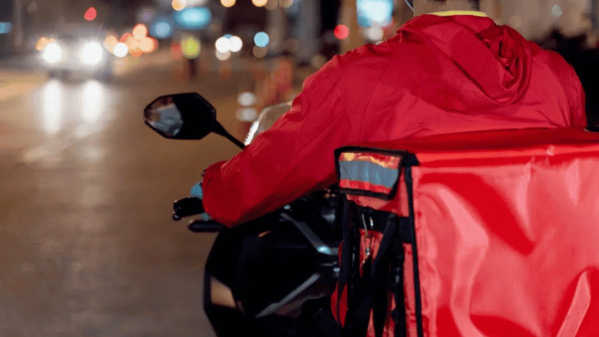 Pedidos de Delivery Noturno Crescem 52,32% em 2024