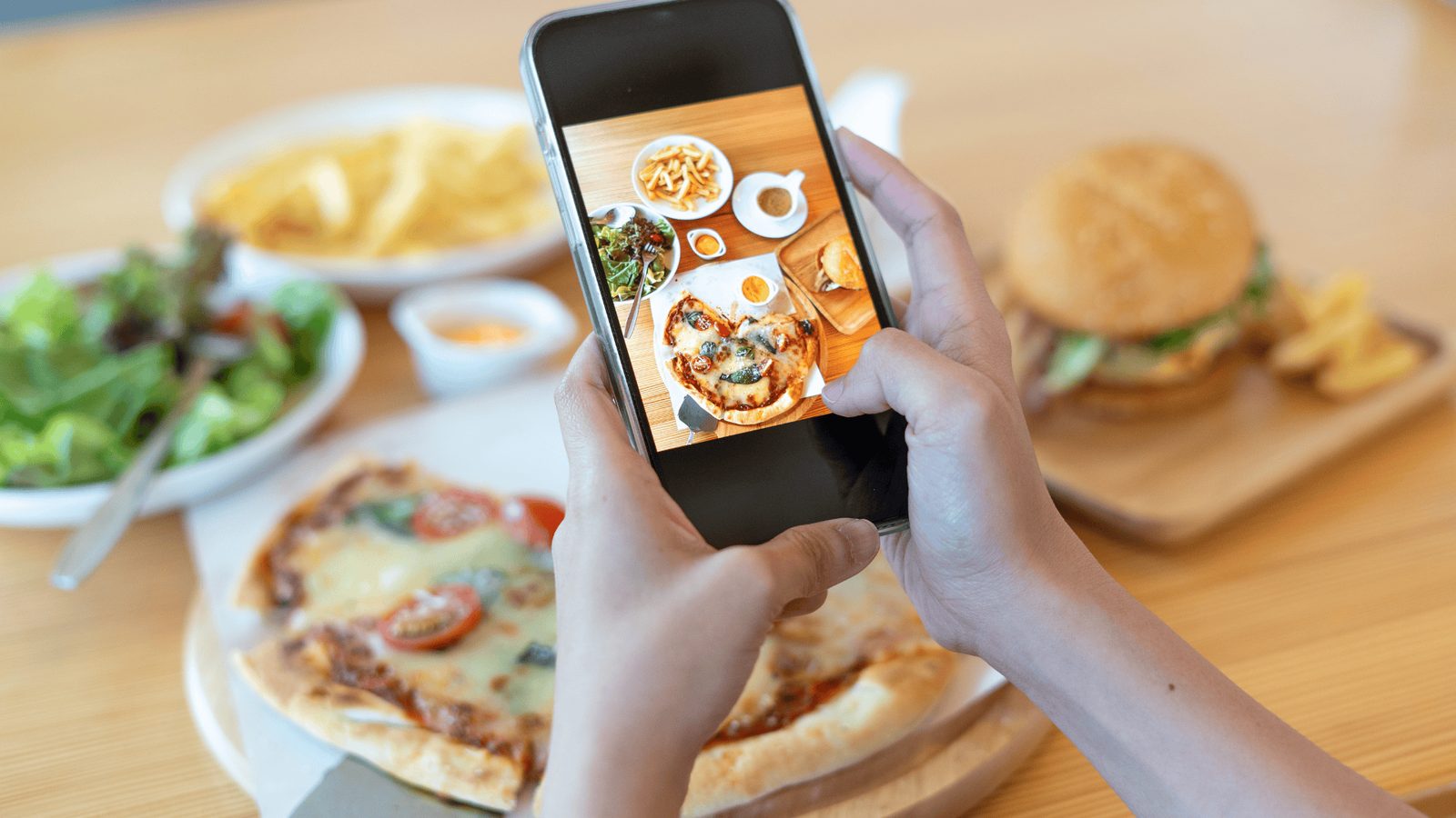 Marketing digital é a prioridade tecnológica para restaurantes no Brasil em 2025