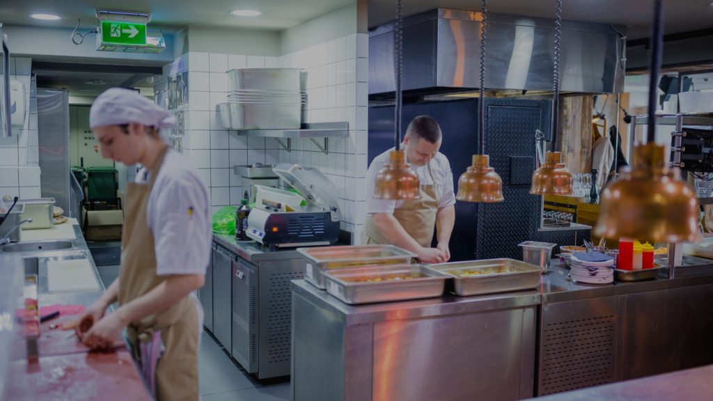 O Que Sai Mais Caro: Prevenir ou Lidar com um Processo Trabalhista no Food Service?